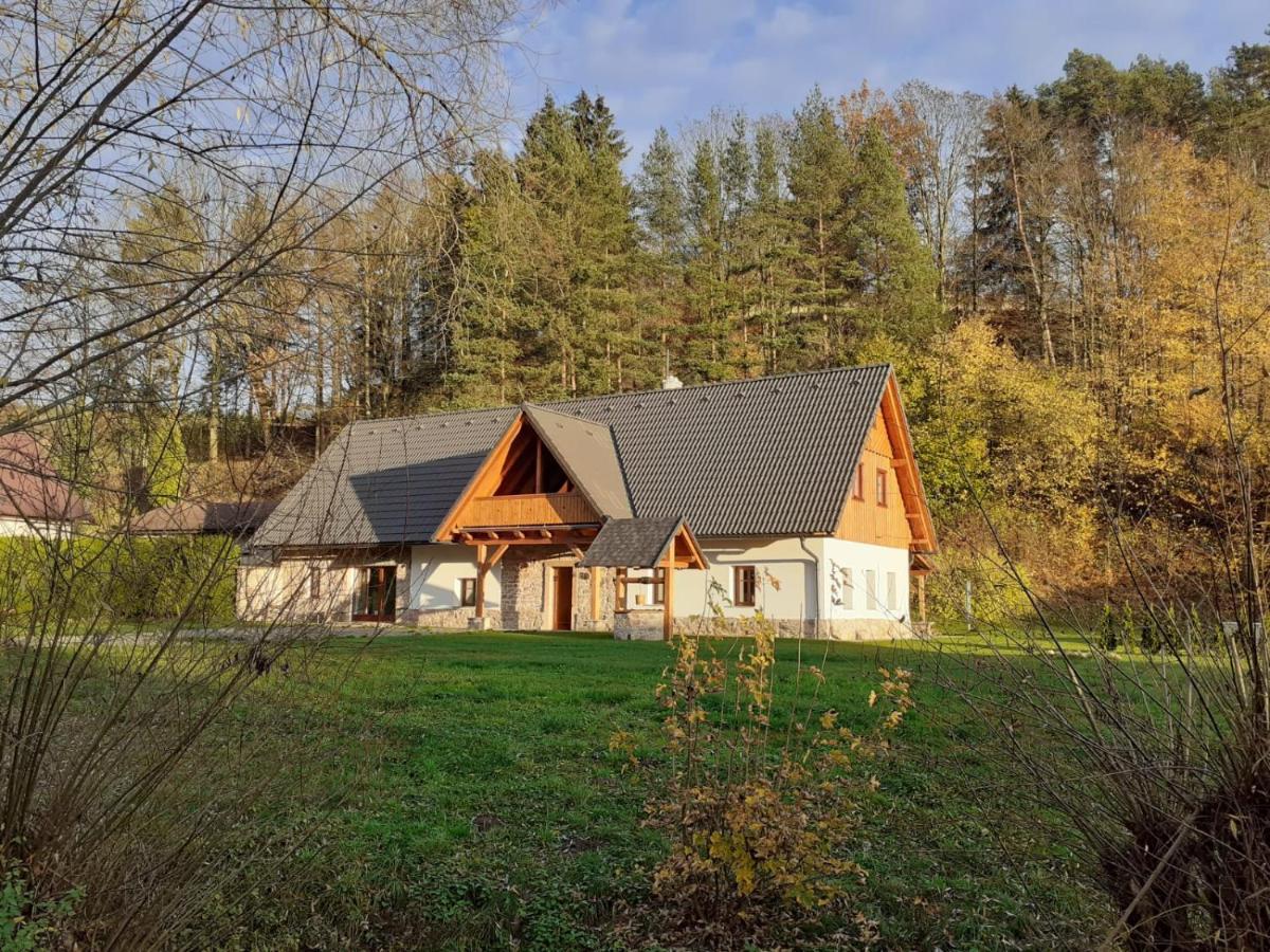 The Retreat Villa Zdarky Kültér fotó