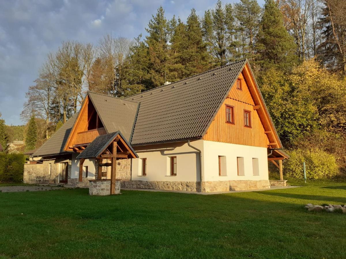 The Retreat Villa Zdarky Kültér fotó